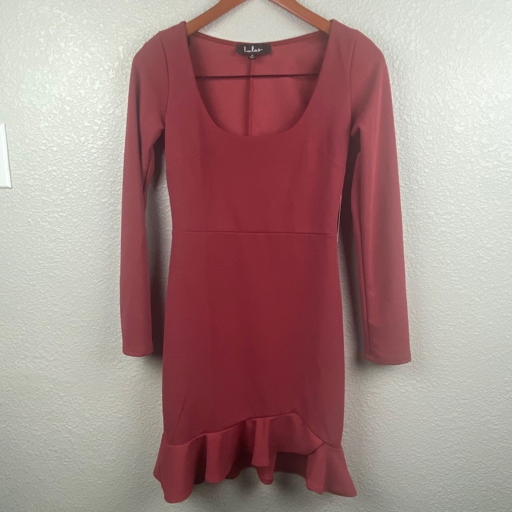 NWT Lulu’s Dress Margot Ruffled Hem Long Sleeve Mini Dress Size Small Color Red
